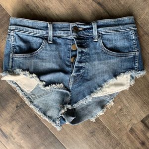 Wildfox Jean Shorts distressed 27